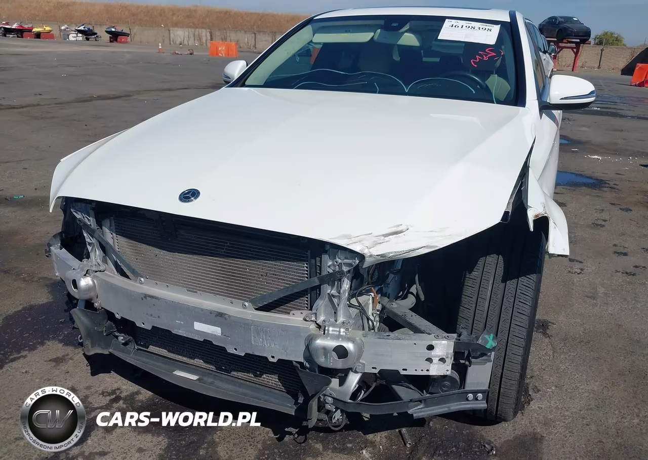 2018 Mercedes-Benz C 300 VIN:55SWF4JB4JU273332 - 6
