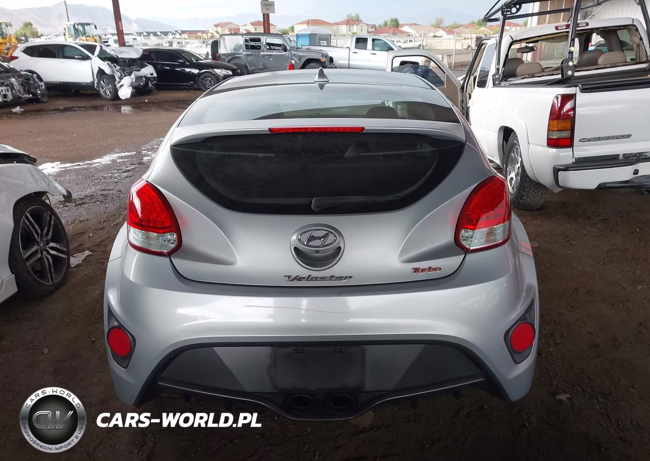 2015 Hyundai Veloster Turbo VIN:KMHTC6AE3FU238603 - 17
