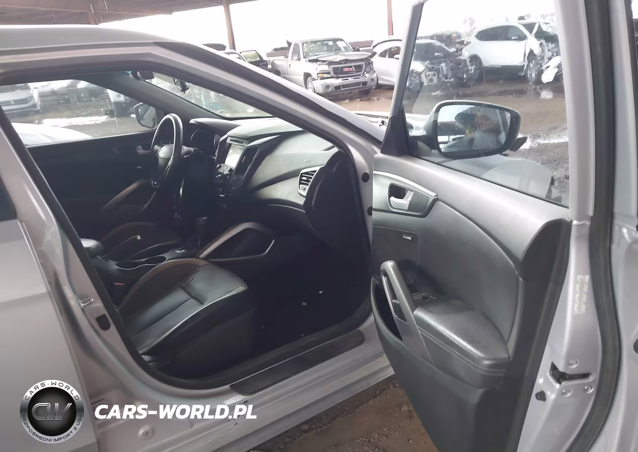2015 Hyundai Veloster Turbo VIN:KMHTC6AE3FU238603 - 5