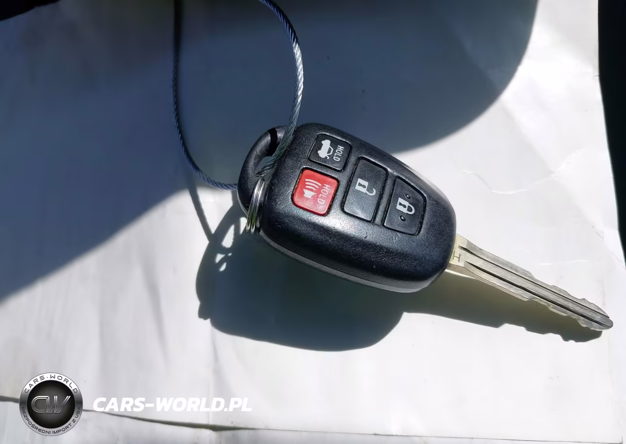 2015 Toyota Corolla Le Plus VIN:5YFBURHE1FP181366 - 11