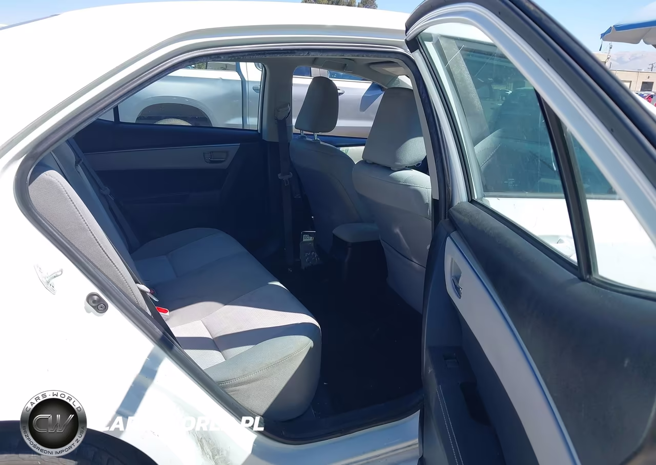 2015 Toyota Corolla Le Plus VIN:5YFBURHE1FP181366 - 8