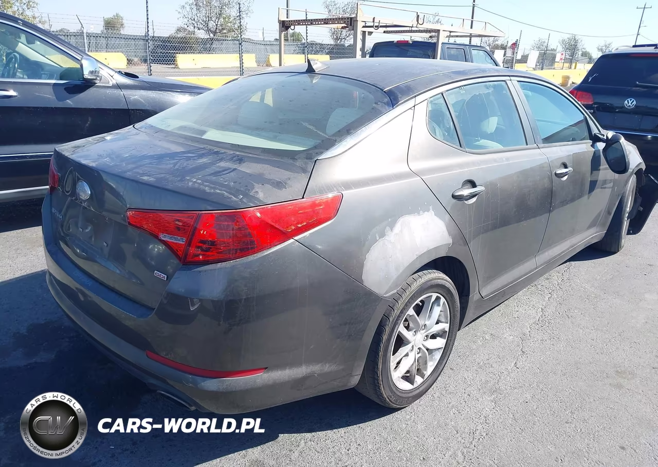 2013 Kia Optima Lx VIN:5XXGM4A79DG174188 - 4