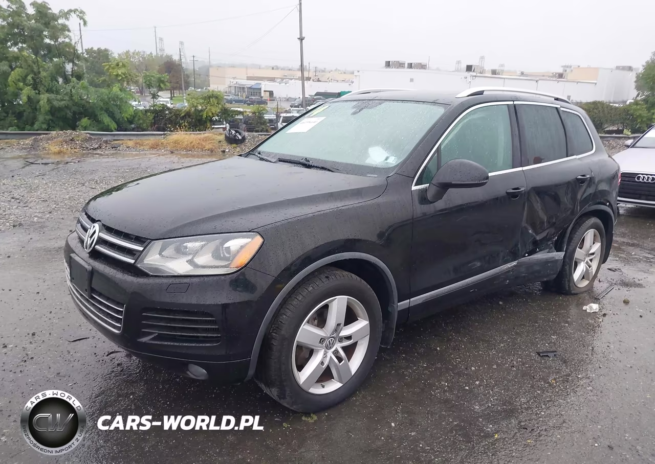 2014 Volkswagen Touareg Lux VIN:WVGEP9BP8ED005300 - 2