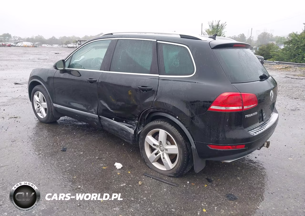 2014 Volkswagen Touareg Lux VIN:WVGEP9BP8ED005300 - 3