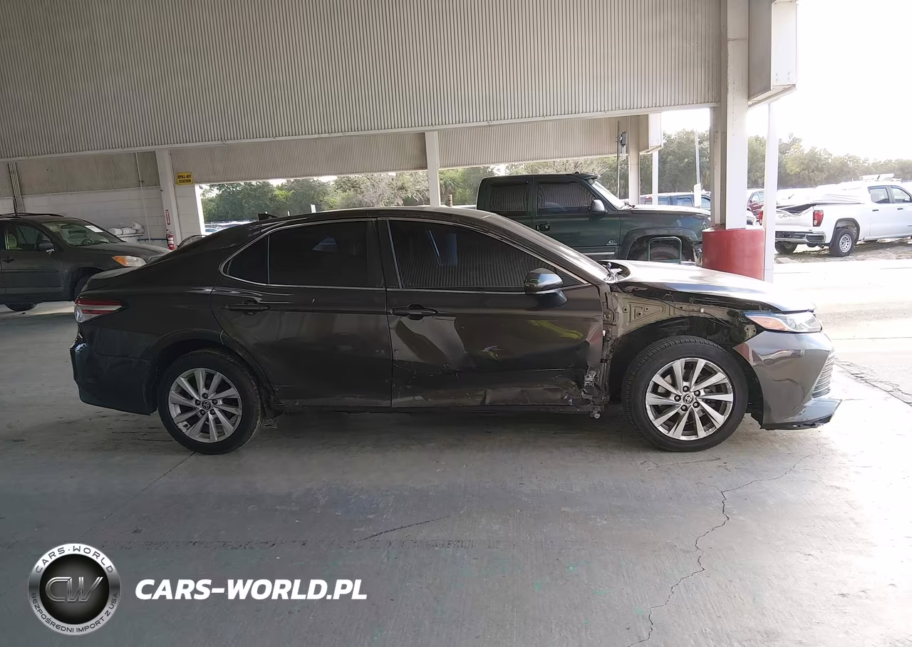 2019 Toyota Camry Le VIN:4T1B11HK7KU697367 - 14
