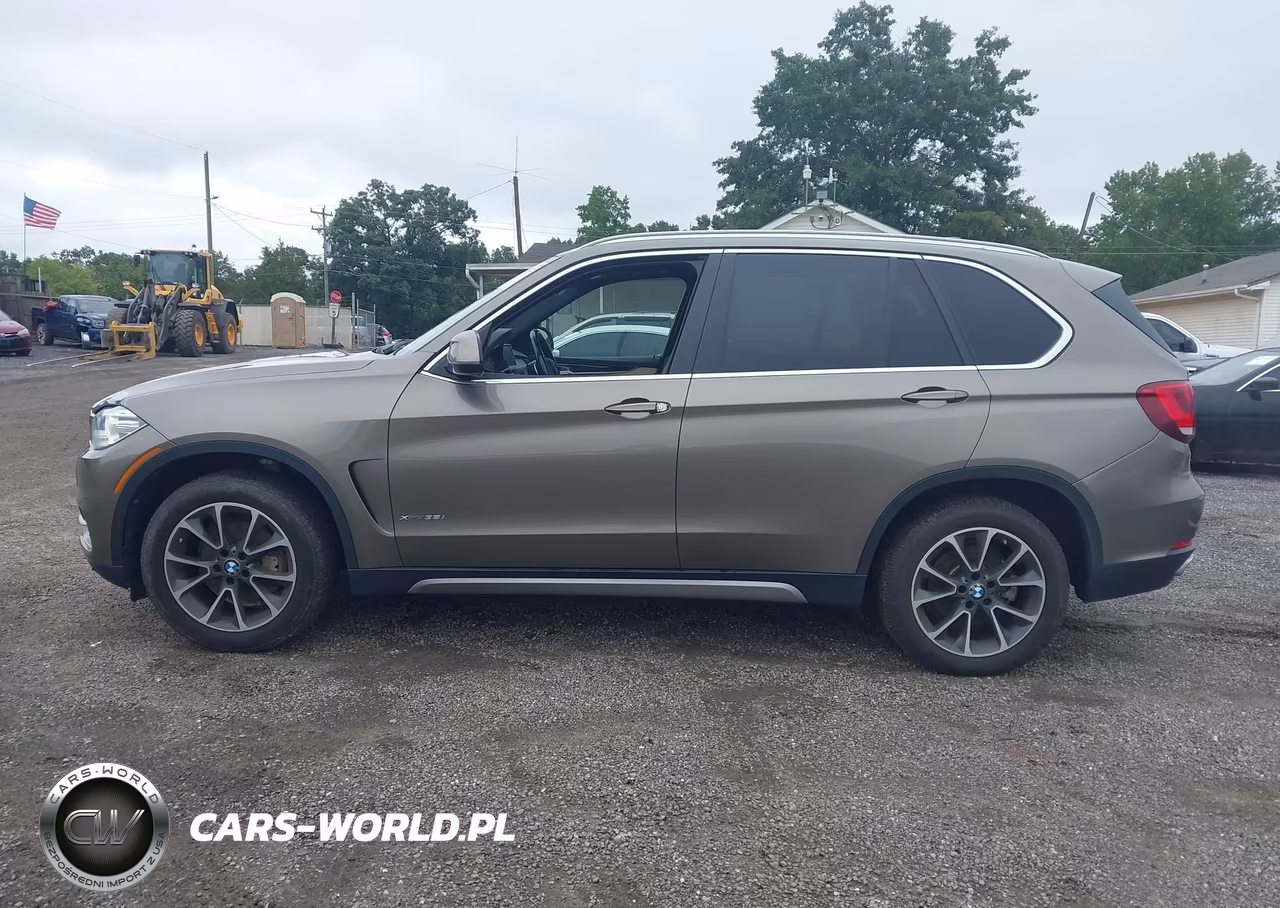 2018 BMW X5 xDrive35I VIN:5UXKR0C55J0X93737 - 14