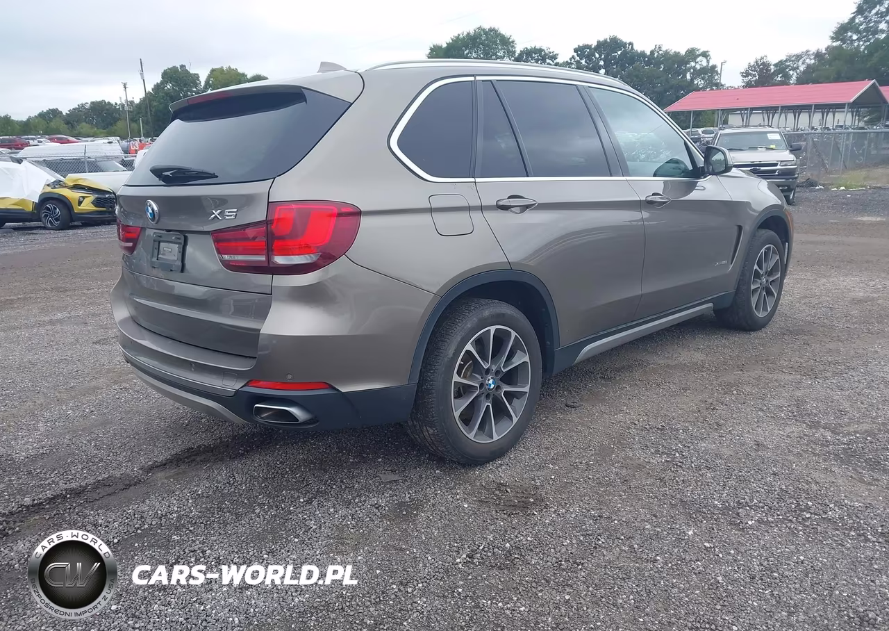 2018 BMW X5 xDrive35I VIN:5UXKR0C55J0X93737 - 4