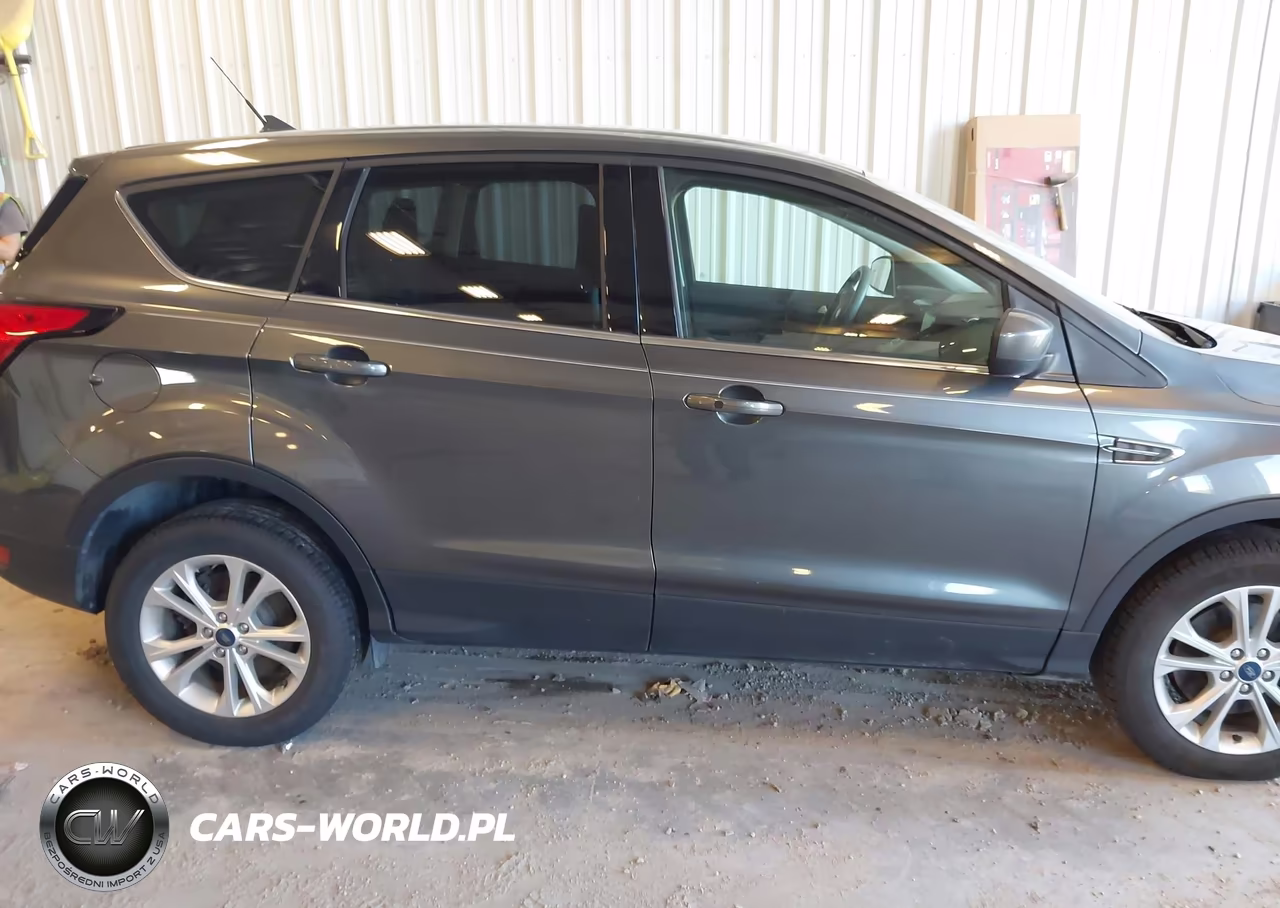 2019 Ford Escape Se VIN:1FMCU9GD4KUA98570 - 13