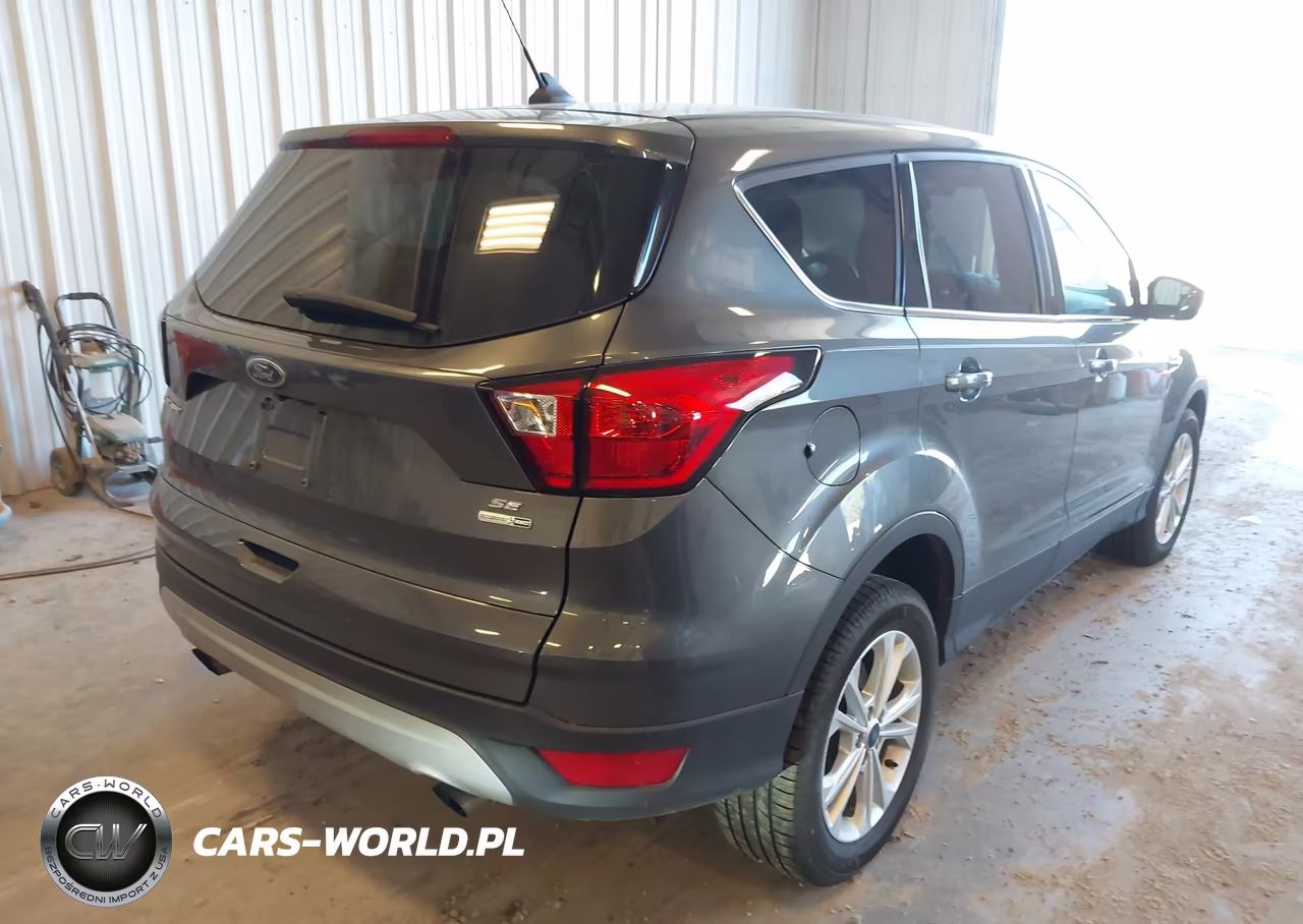 2019 Ford Escape Se VIN:1FMCU9GD4KUA98570 - 4