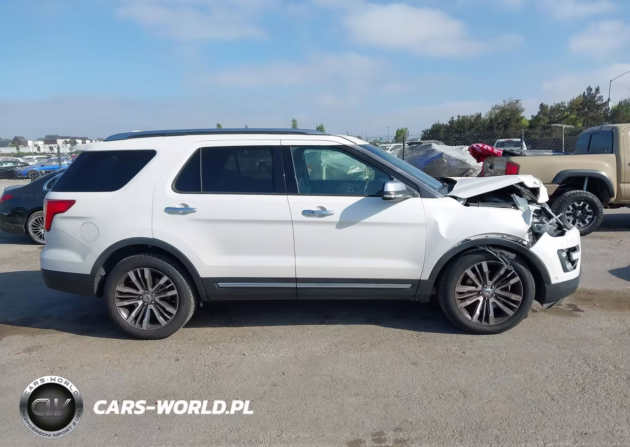 2016 Ford Explorer Platinum VIN:1FM5K8HT2GGC47823 - 15