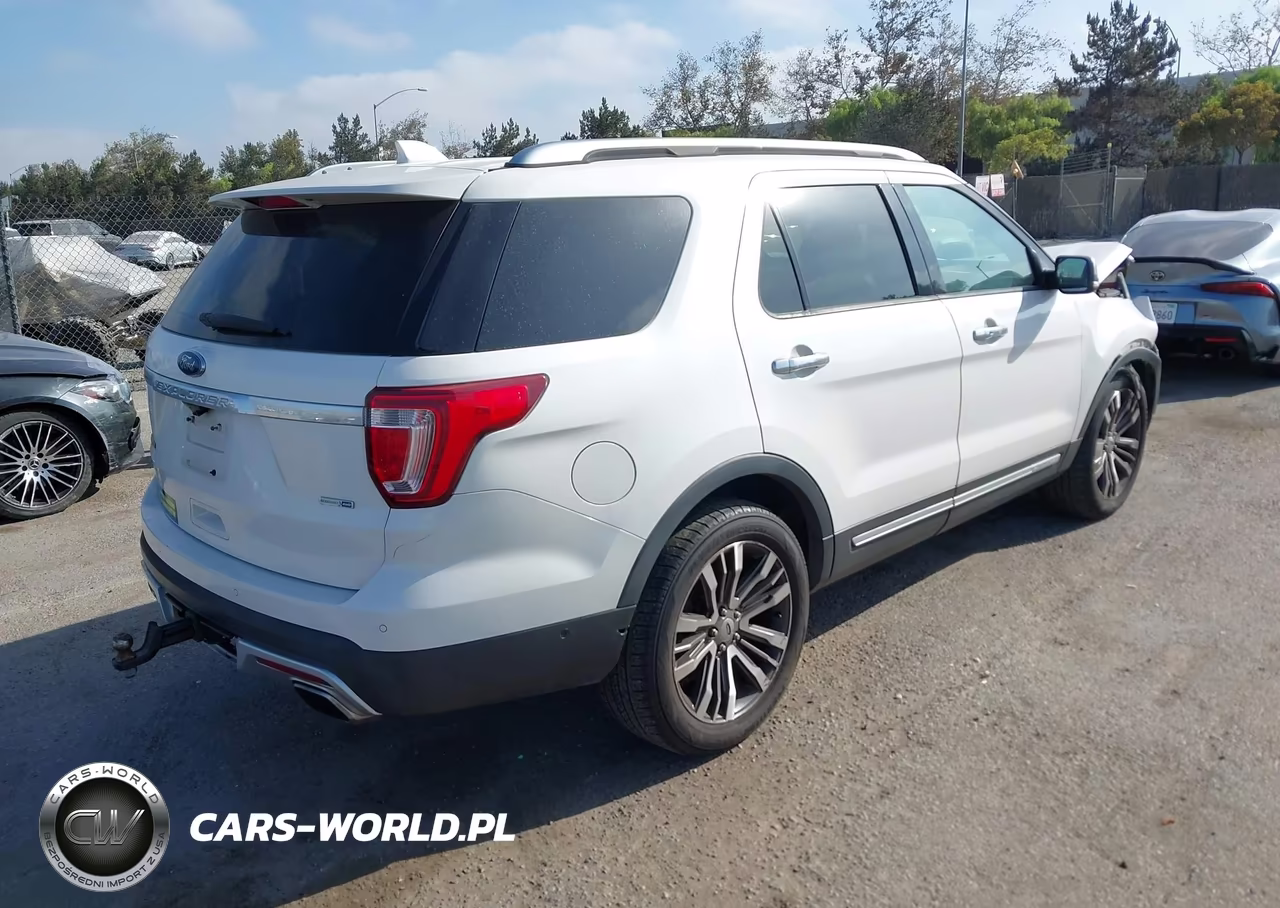 2016 Ford Explorer Platinum VIN:1FM5K8HT2GGC47823 - 4