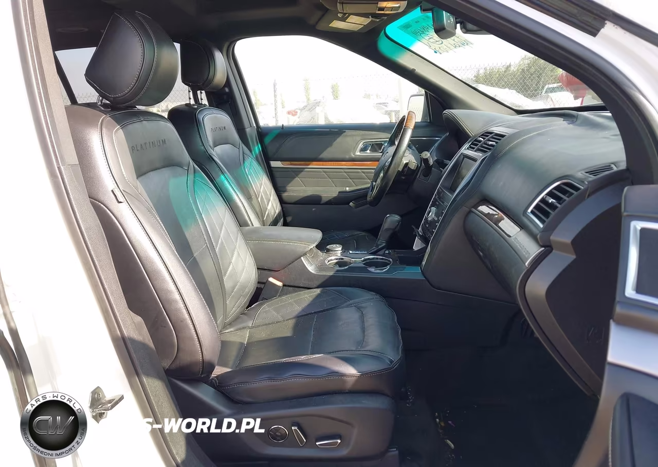 2016 Ford Explorer Platinum VIN:1FM5K8HT2GGC47823 - 5