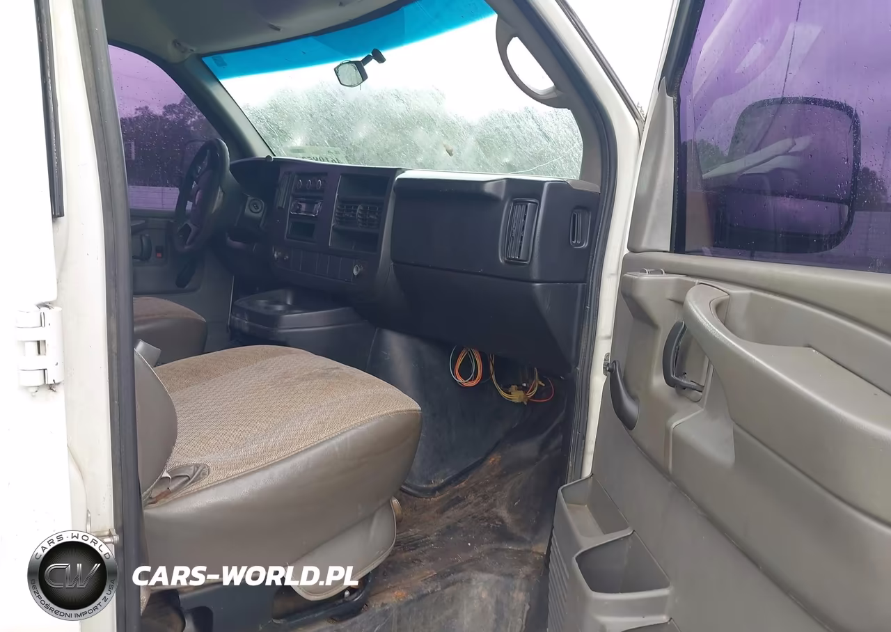 2013 Chevrolet Express Work Van VIN:1GCWGFBA6D1115426 - 5