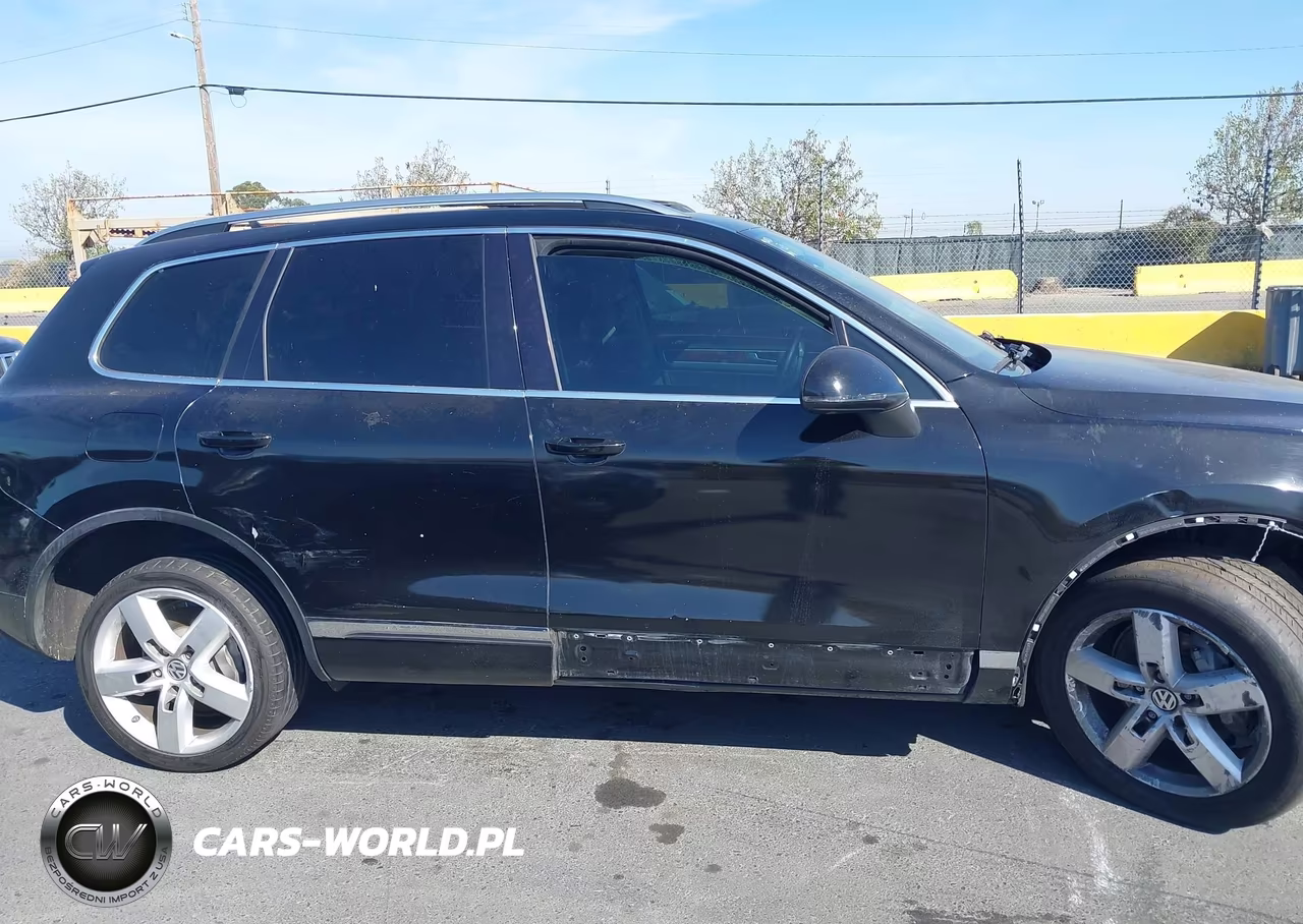 2013 Volkswagen Touareg Lux VIN:WVGEF9BP2DD005925 - 13