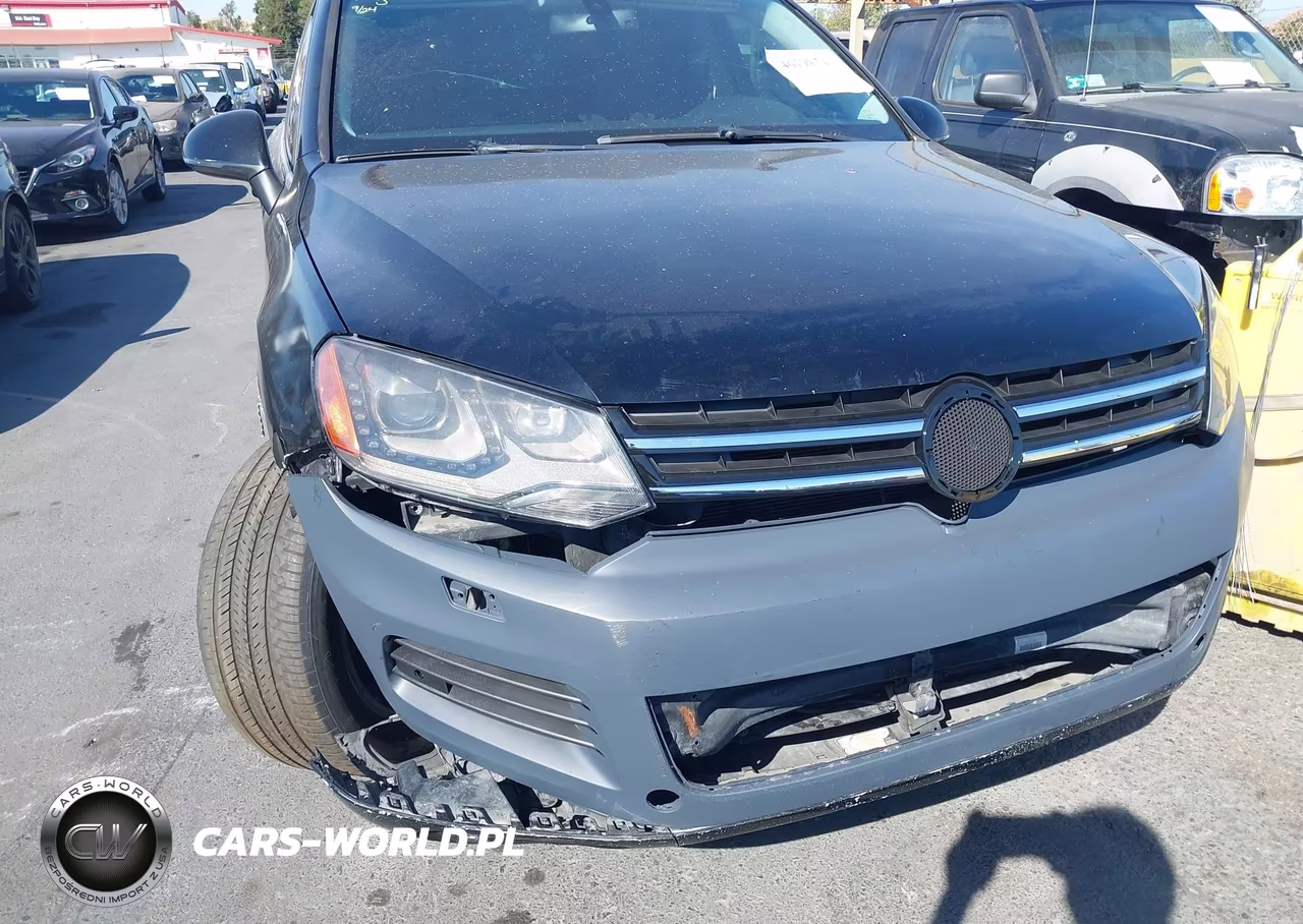 2013 Volkswagen Touareg Lux VIN:WVGEF9BP2DD005925 - 6