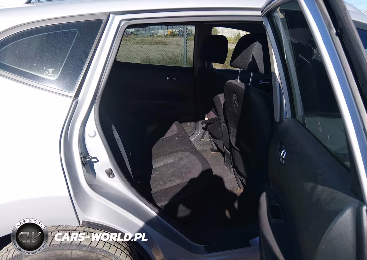 2015 Nissan Rogue Select S VIN:JN8AS5MT0FW663403 - 8