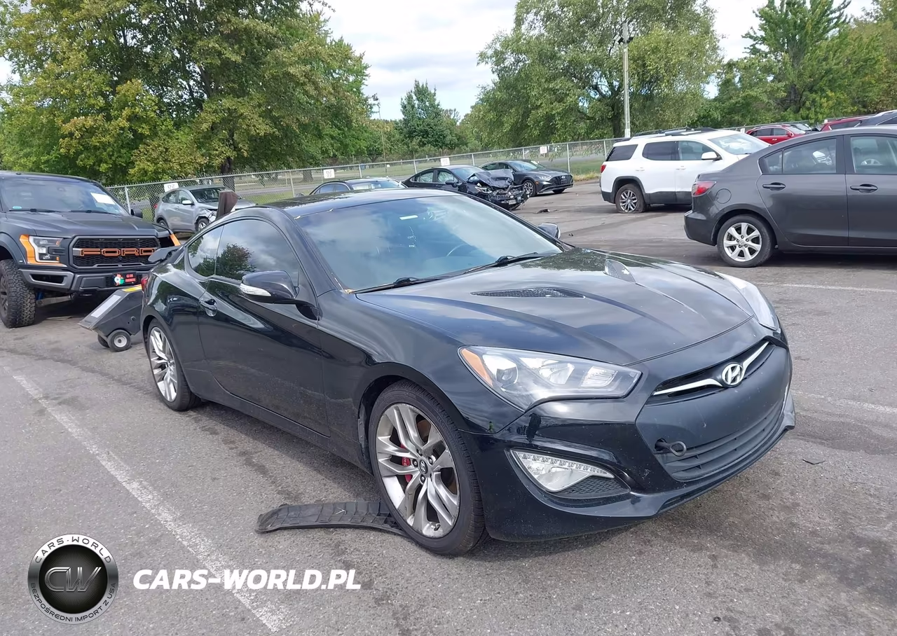 2013 Hyundai Genesis 3.8 Track