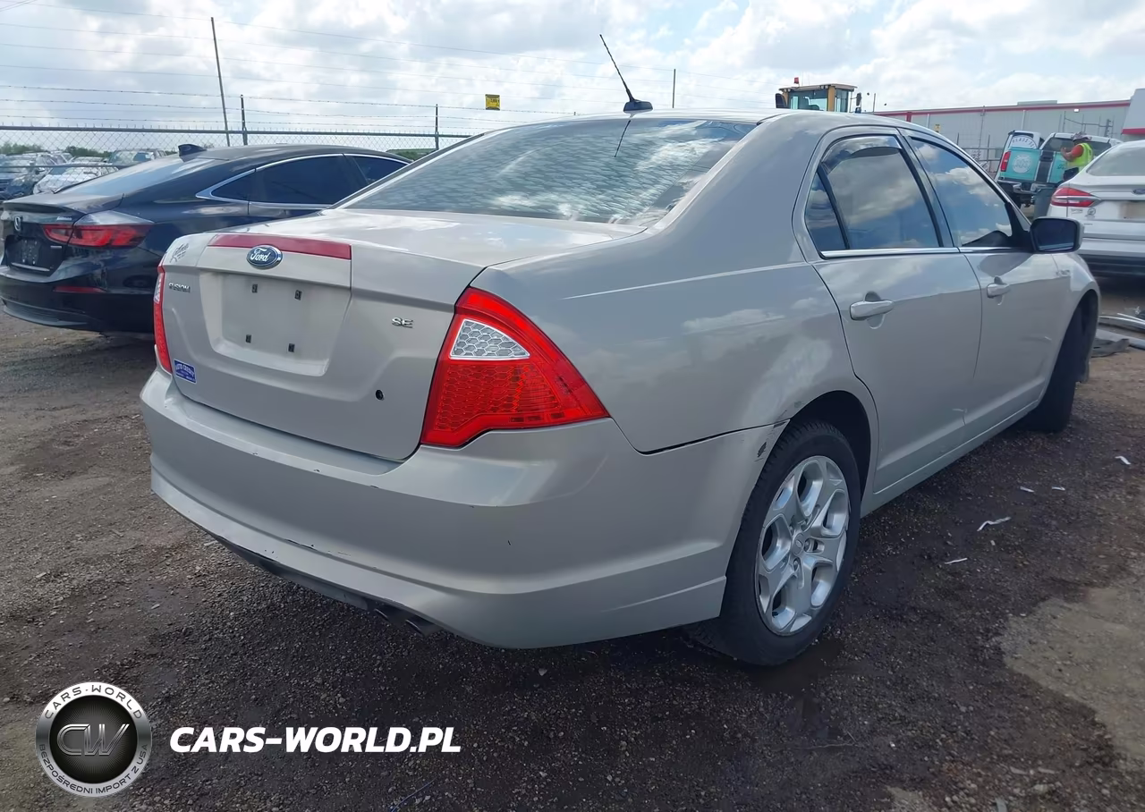 2010 Ford Fusion Se VIN:3FAHP0HA7AR113186 - 4