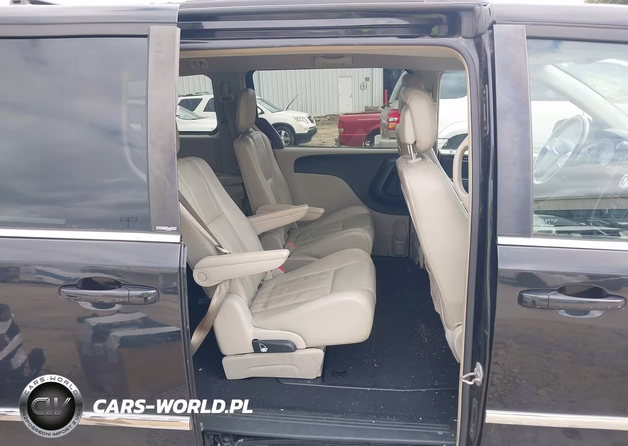 2013 Chrysler Town & Country Touring VIN:2C4RC1BG4DR631599 - 8