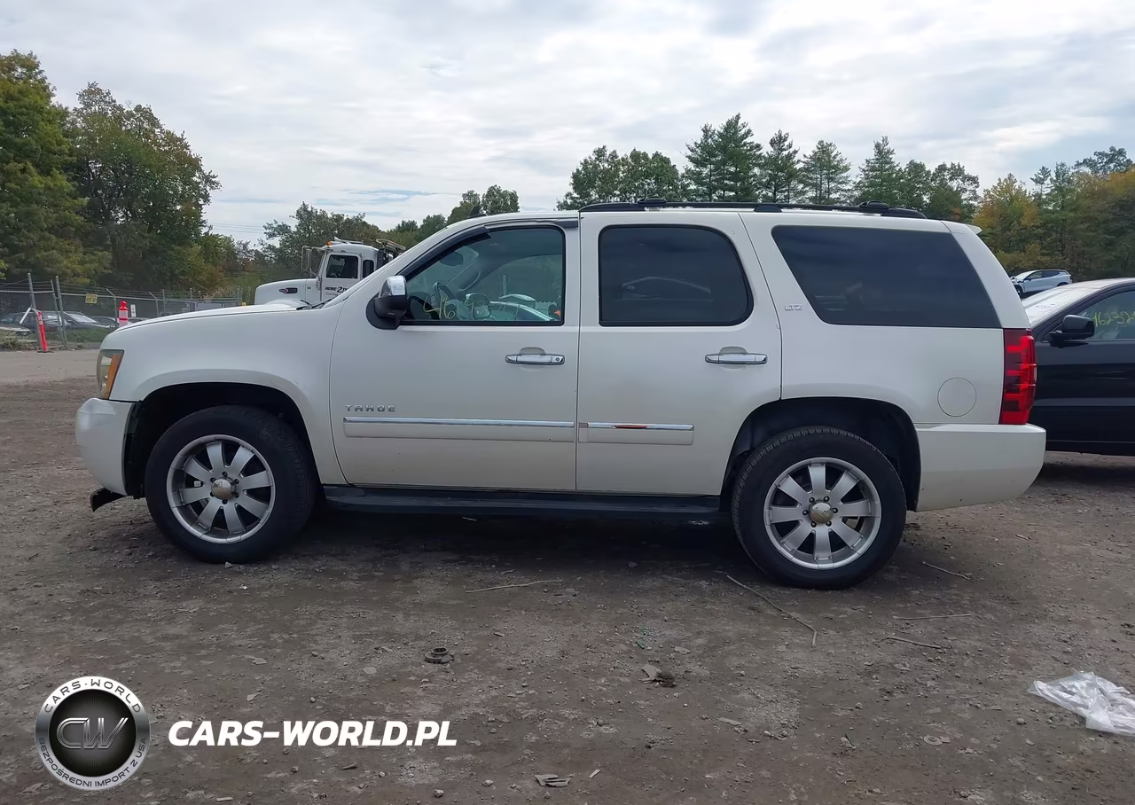 2011 Chevrolet Tahoe Ltz VIN:1GNSKCE06BR379640 - 15