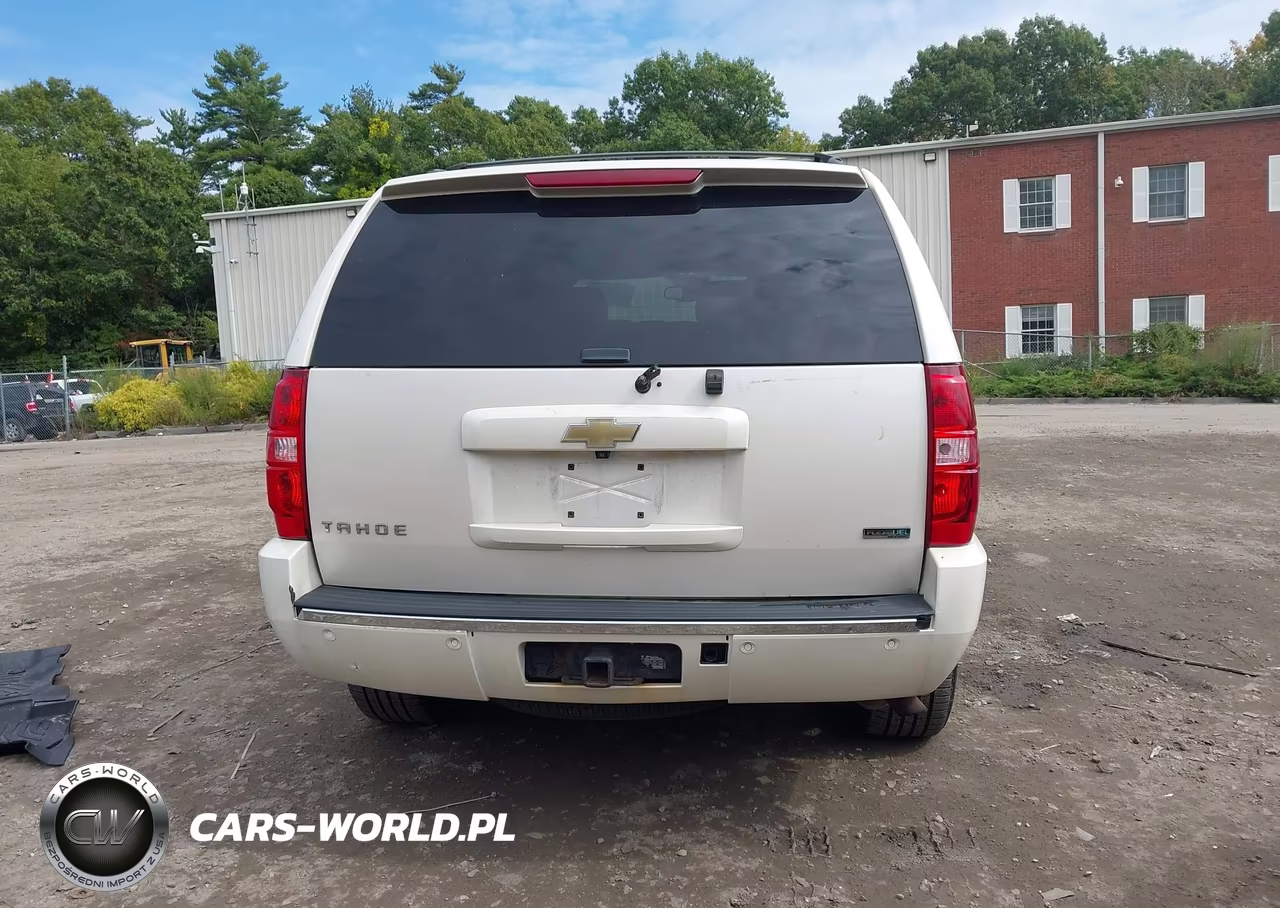 2011 Chevrolet Tahoe Ltz VIN:1GNSKCE06BR379640 - 17