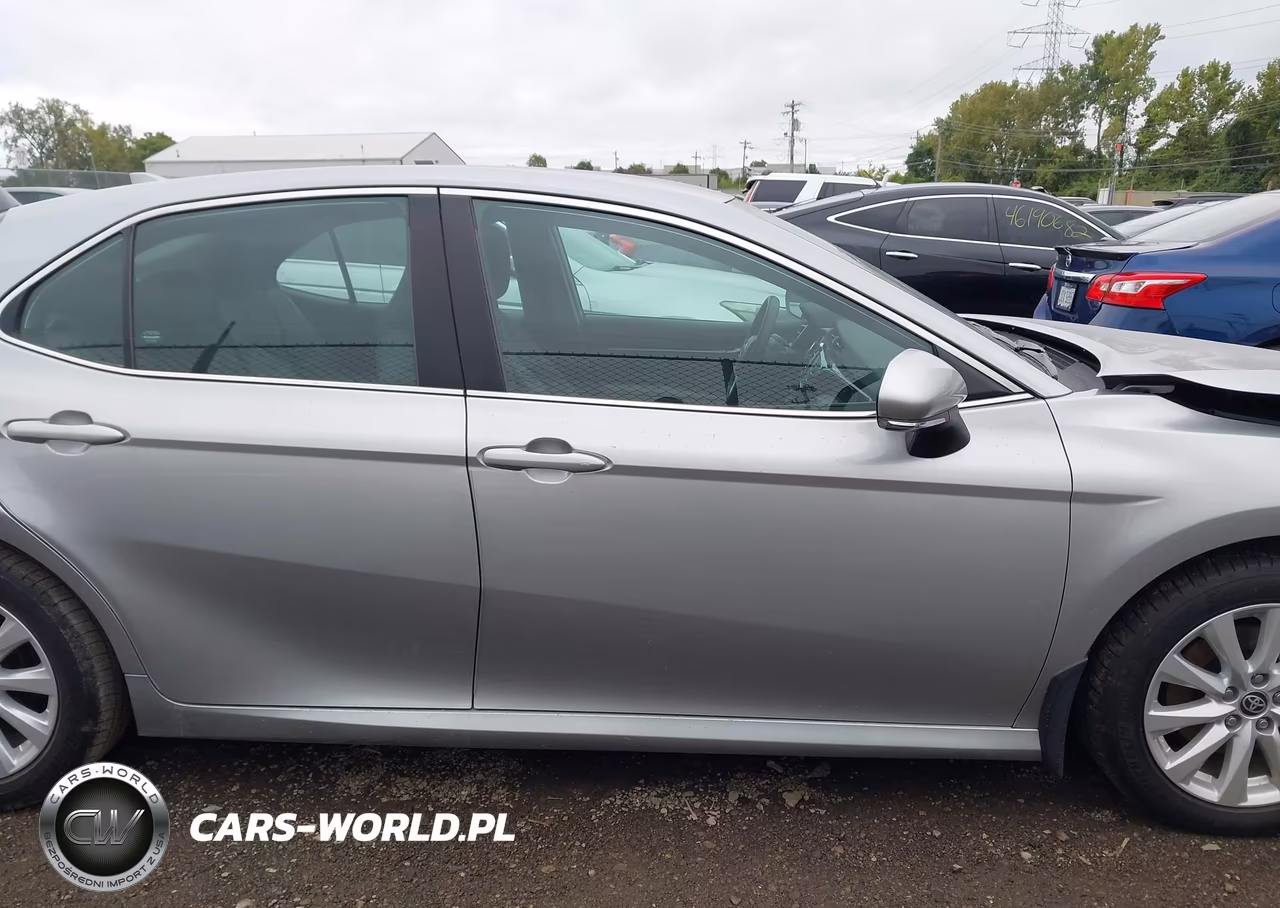 2020 Toyota Camry Le VIN:4T1L11AK1LU975552 - 14