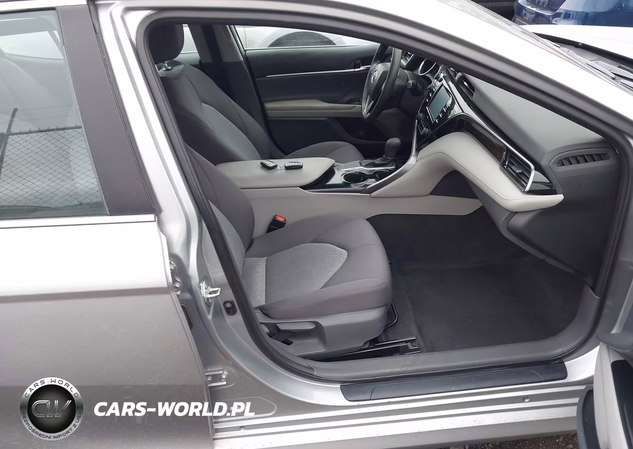 2020 Toyota Camry Le VIN:4T1L11AK1LU975552 - 5