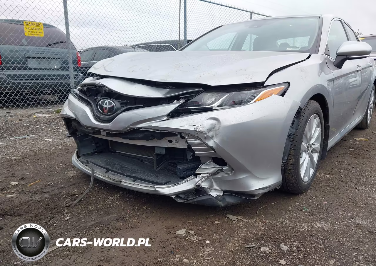 2020 Toyota Camry Le VIN:4T1L11AK1LU975552 - 6