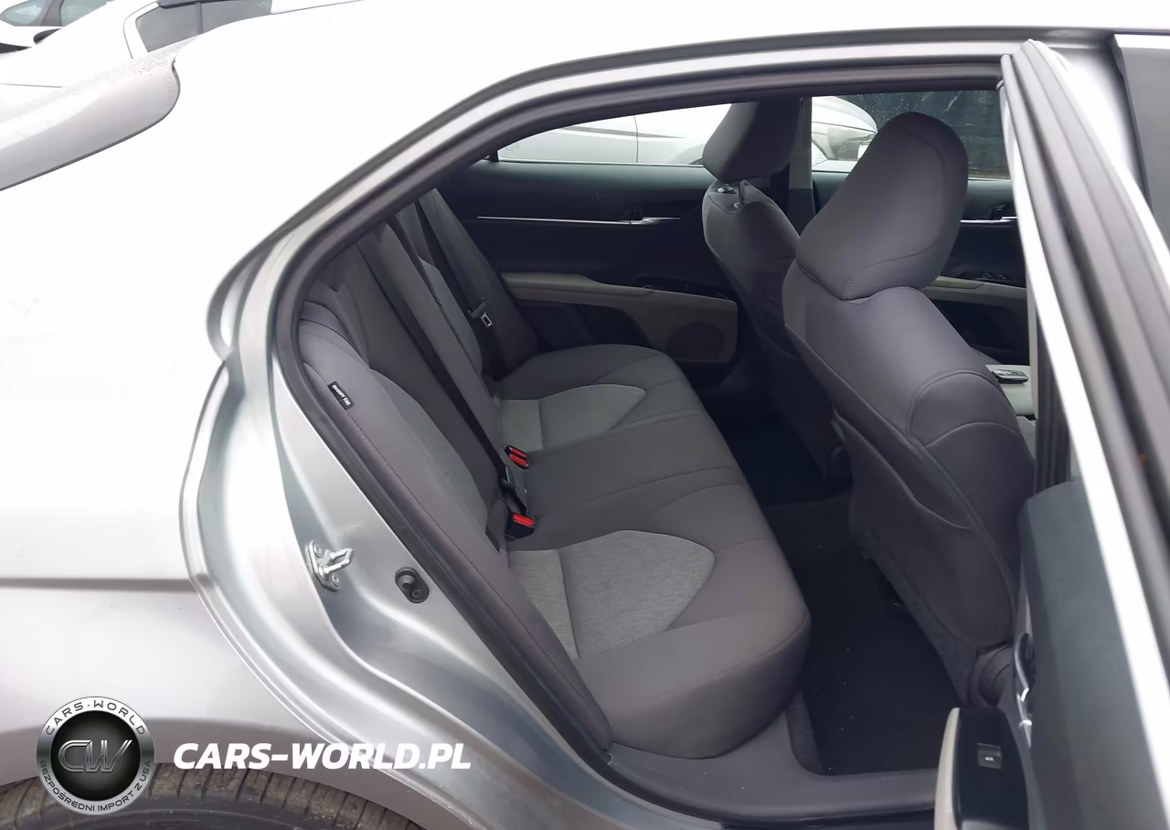 2020 Toyota Camry Le VIN:4T1L11AK1LU975552 - 8
