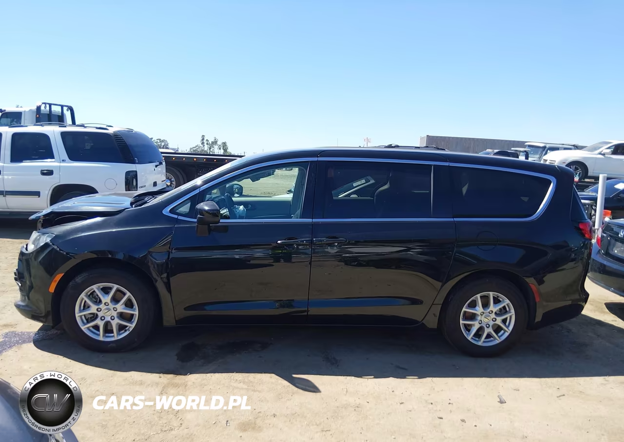 2022 Chrysler Voyager Lx VIN:2C4RC1CG1NR102966 - 14