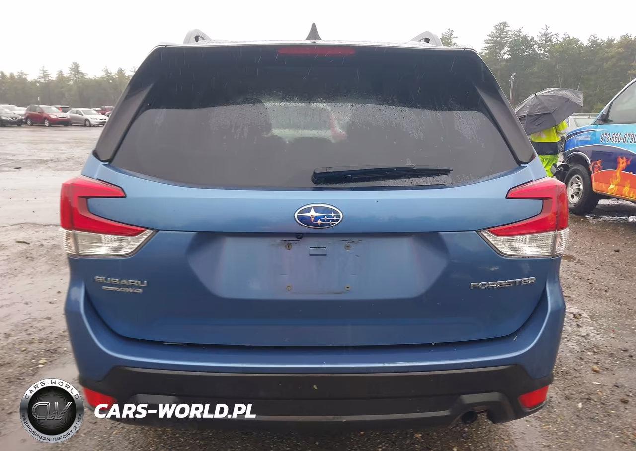 2024 Subaru Forester Premium VIN:JF2SKADC1RH457588 - 17