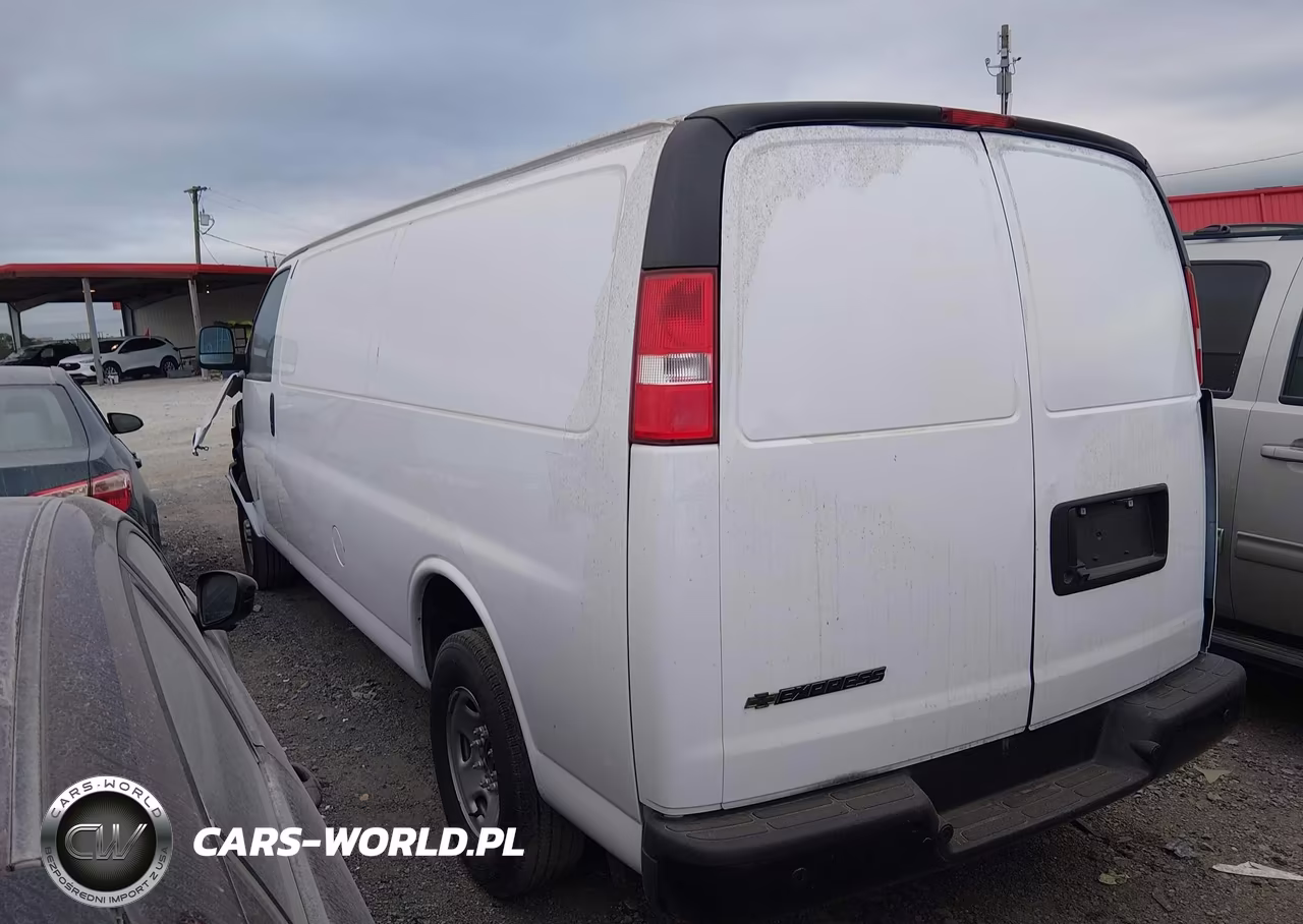 2024 Chevrolet Cargo Express Rwd 2500 Extended Wheelbase Wt VIN:1GCWGBFP1R1289287 - 3