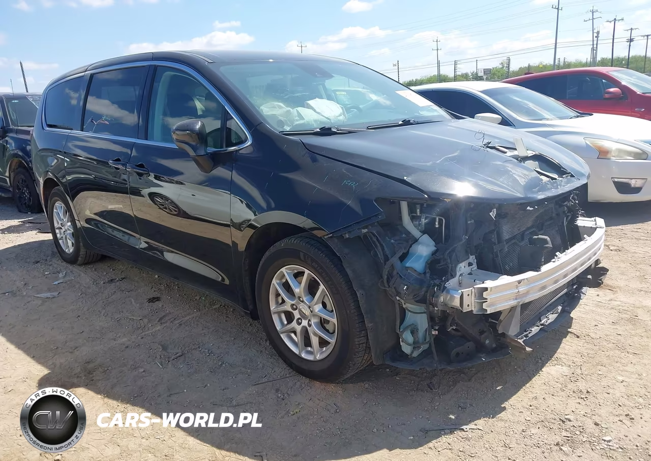 2023 Chrysler Voyager Lx