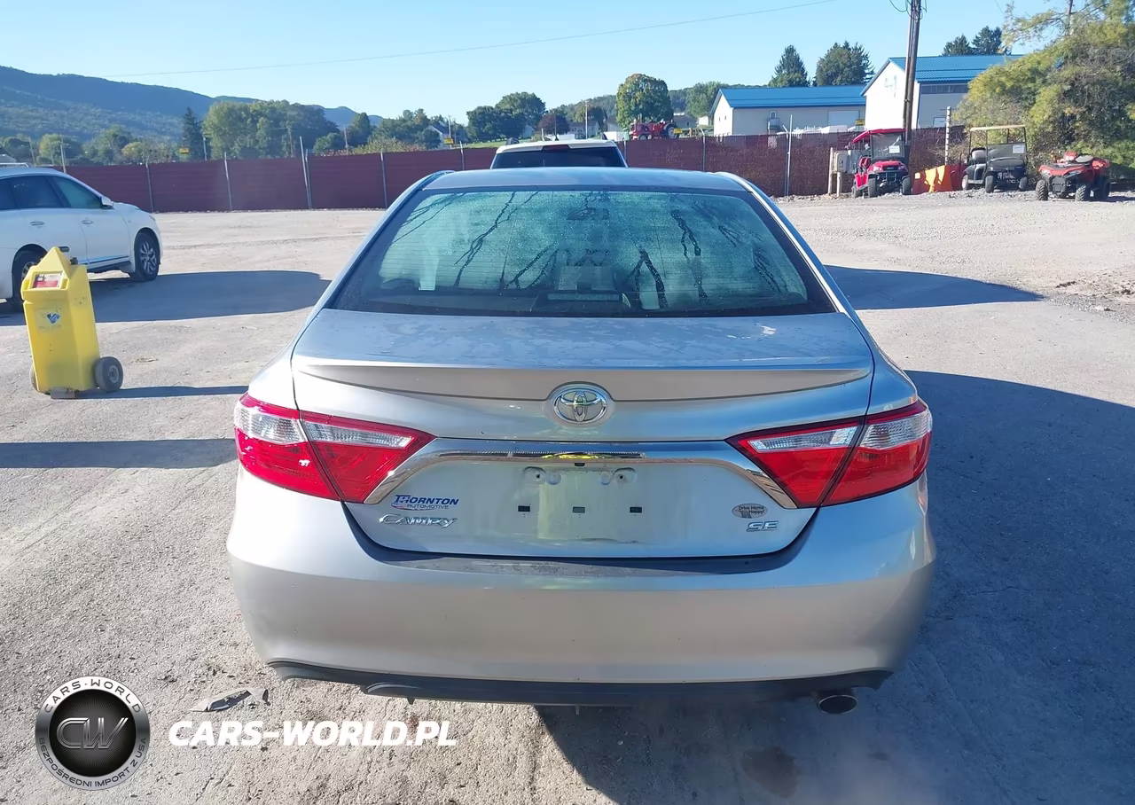 2015 Toyota Camry Se VIN:4T1BF1FK9FU031511 - 16