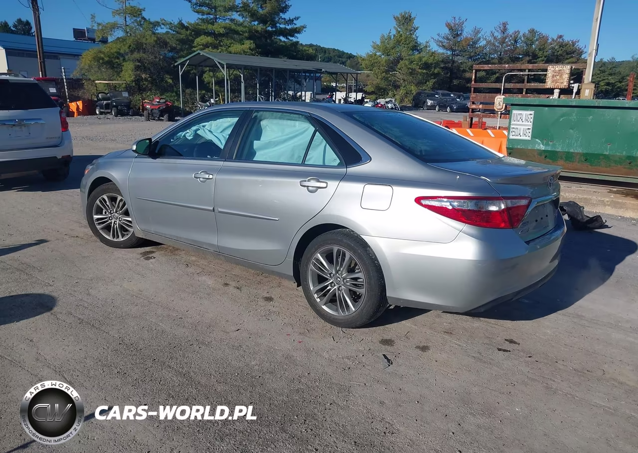 2015 Toyota Camry Se VIN:4T1BF1FK9FU031511 - 3