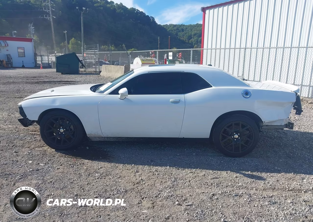 2015 Dodge Challenger Sxt Plus Or R-T VIN:2C3CDZBT2FH704822 - 14