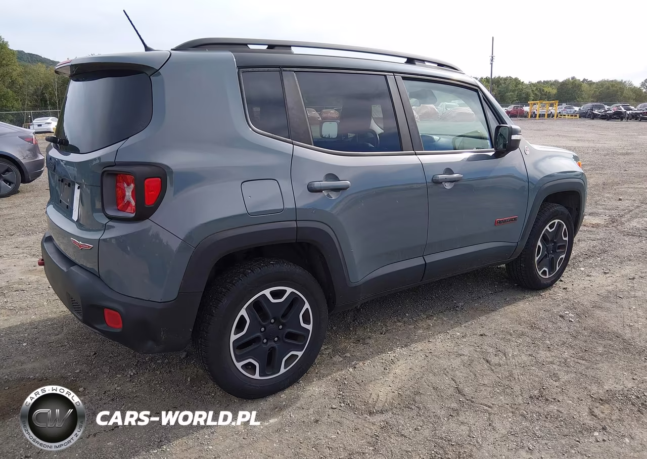 2016 Jeep Renegade Trailhawk VIN:ZACCJBCT2GPC50727 - 4