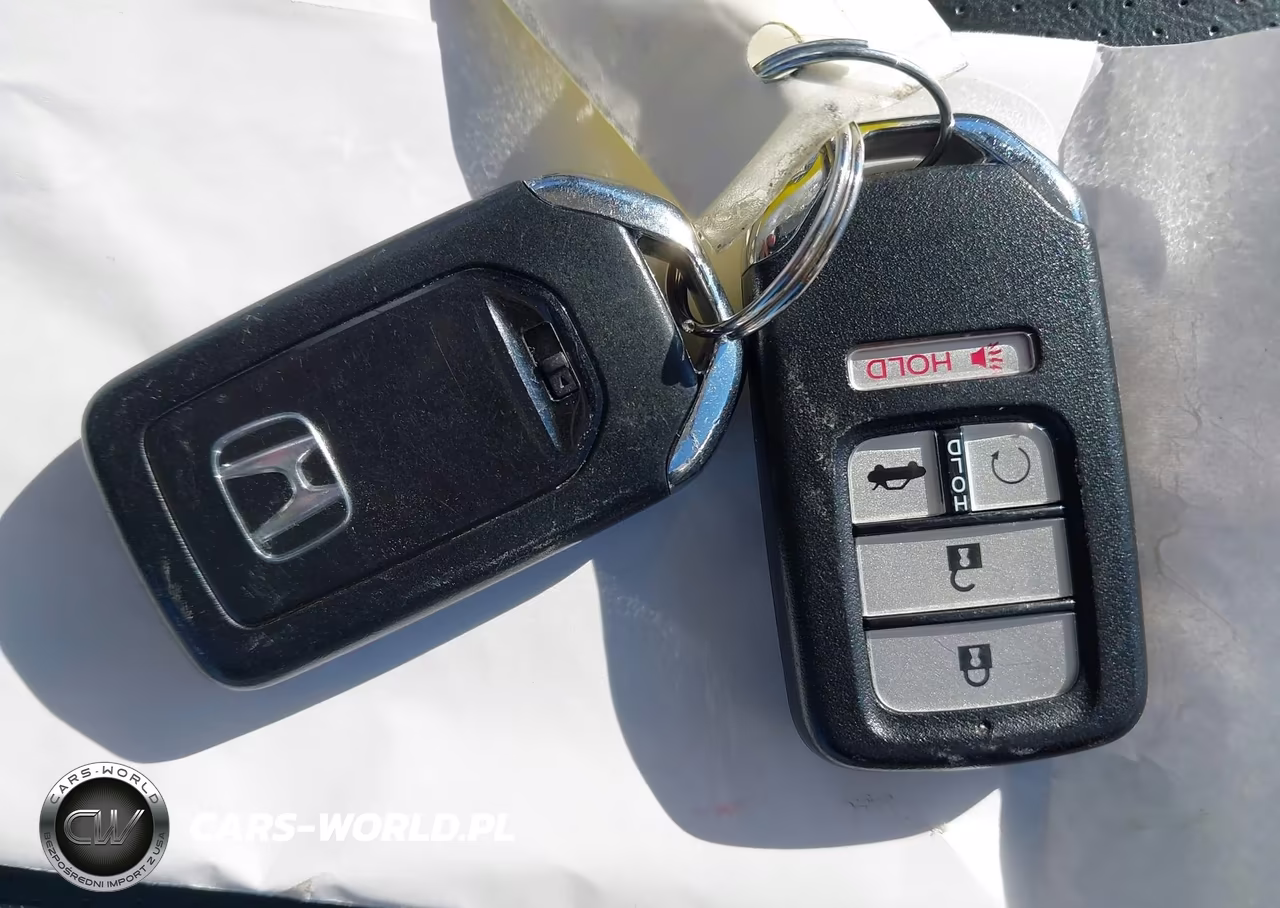 2019 Honda Civic Sport VIN:2HGFC2F8XKH575202 - 11