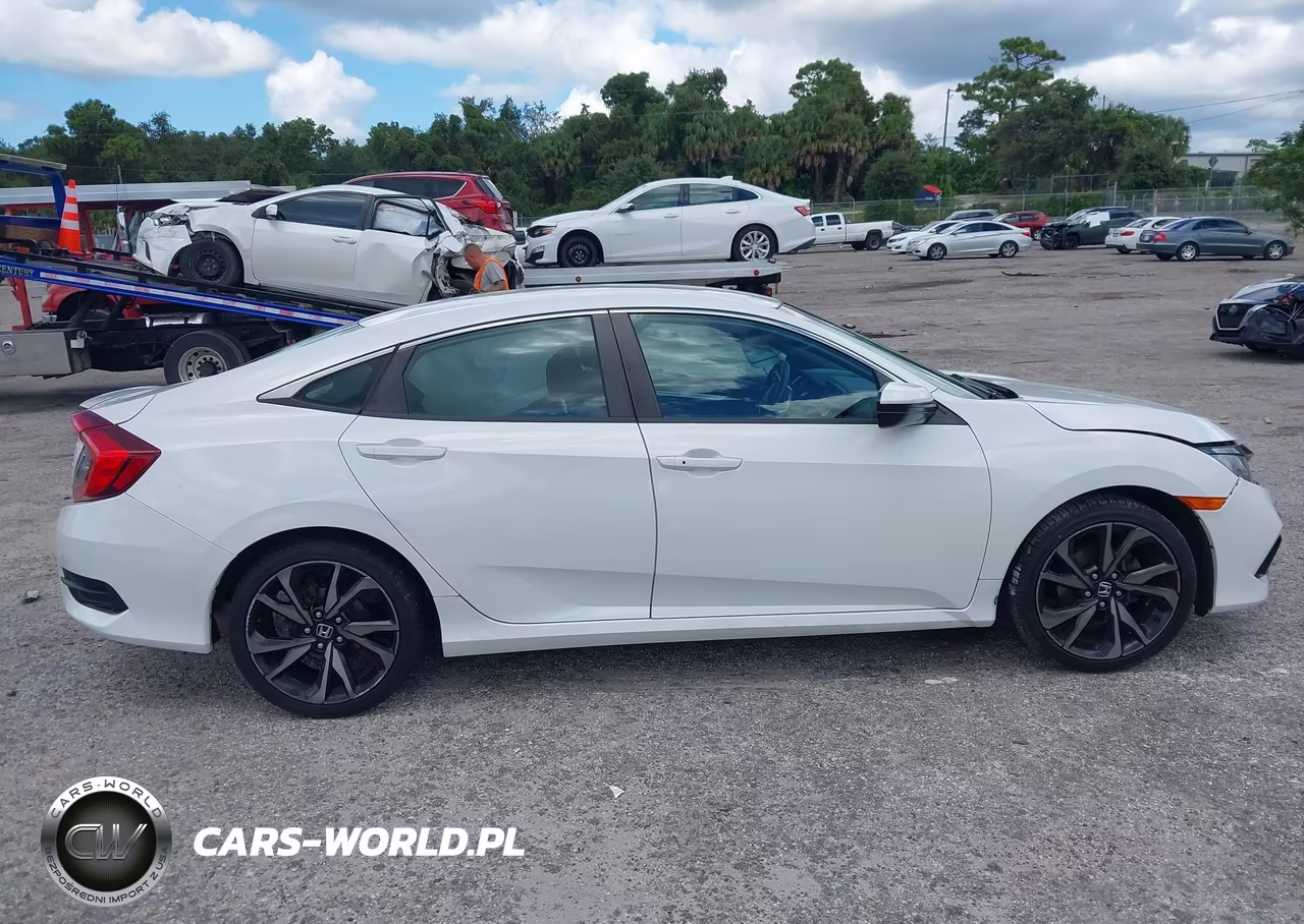 2019 Honda Civic Sport VIN:2HGFC2F8XKH575202 - 13