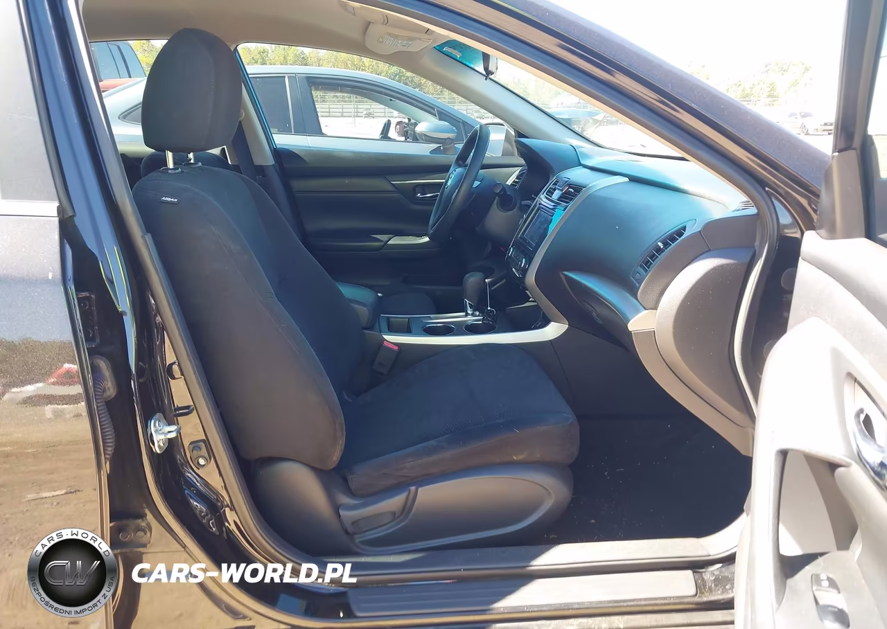 2015 Nissan Altima 2.5 S VIN:1N4AL3AP1FC470303 - 5