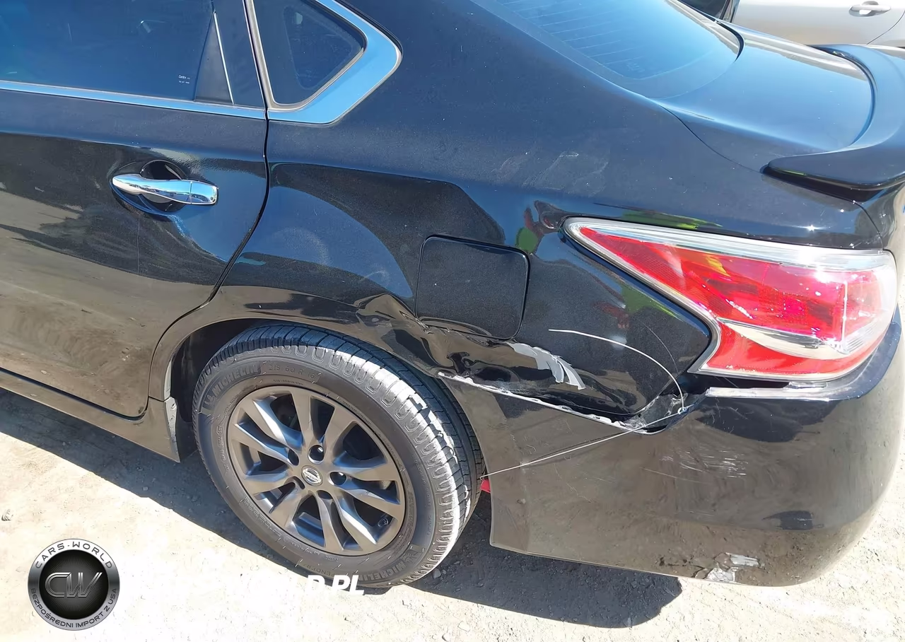 2015 Nissan Altima 2.5 S VIN:1N4AL3AP1FC470303 - 6