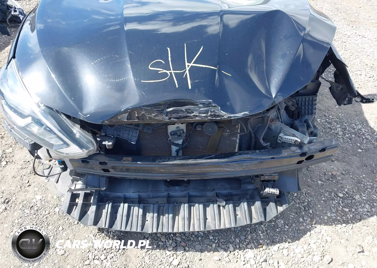 2018 Nissan Sentra S VIN:3N1AB7AP2JY221550 - 10
