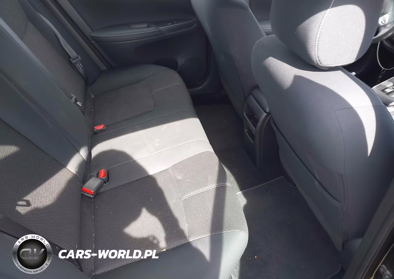 2018 Nissan Sentra S VIN:3N1AB7AP2JY221550 - 8
