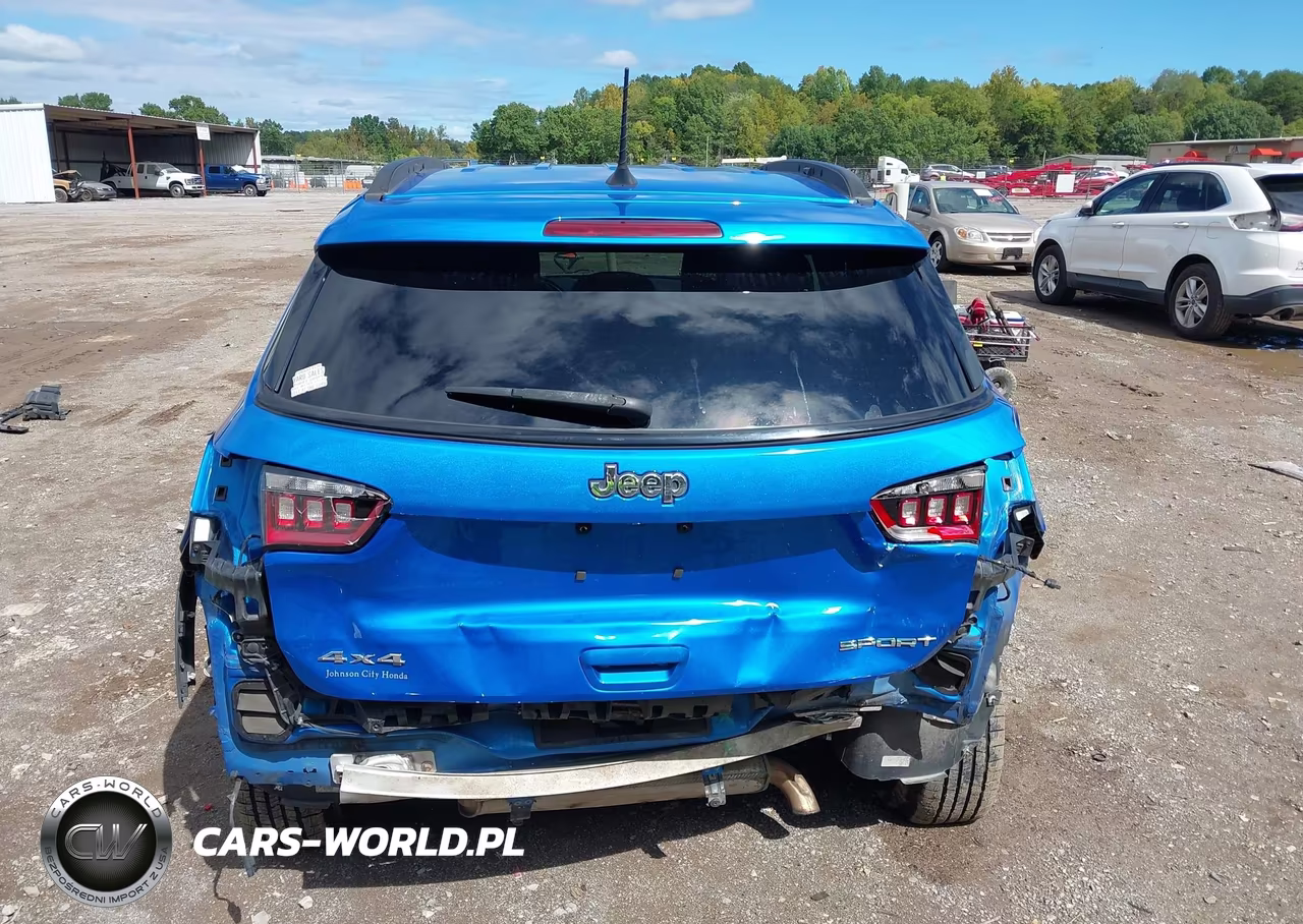 2018 Jeep Compass Sport 4X4 VIN:3C4NJDABXJT248884 - 16