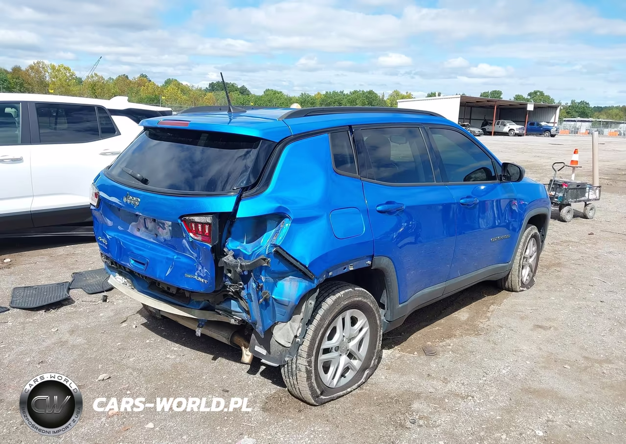 2018 Jeep Compass Sport 4X4 VIN:3C4NJDABXJT248884 - 4
