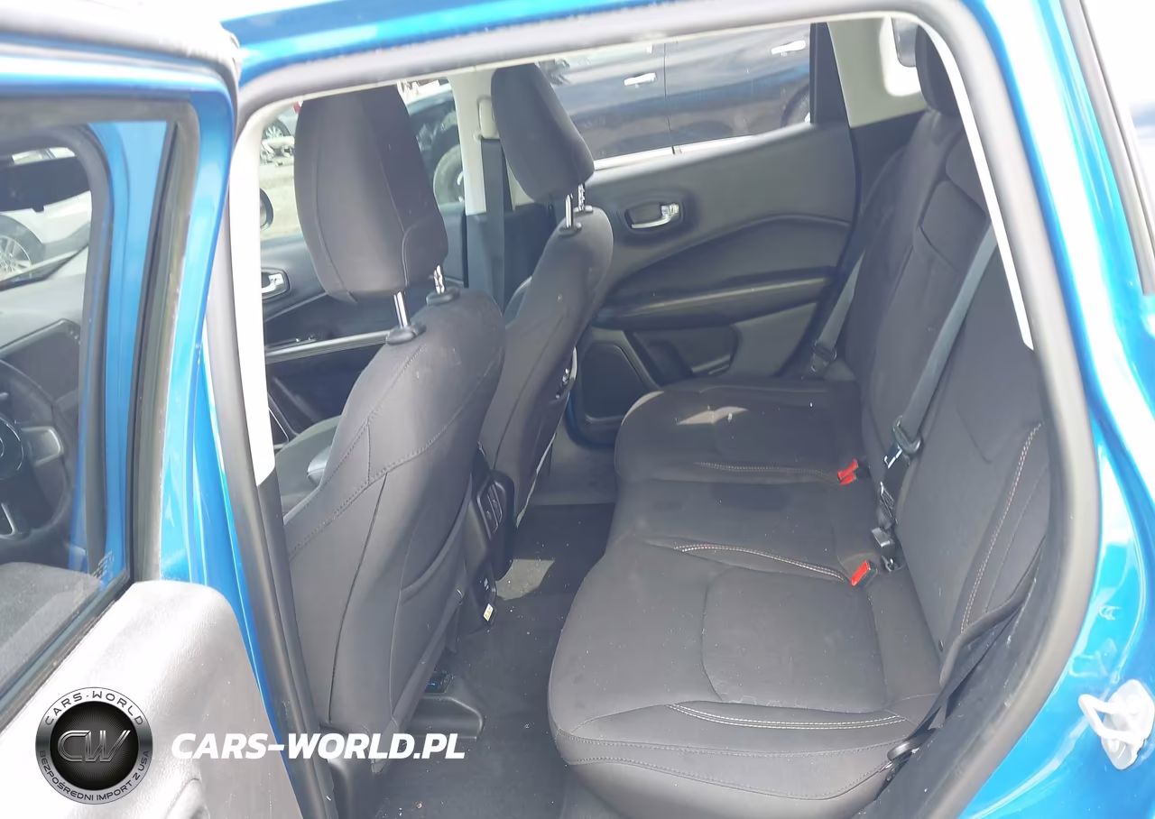 2018 Jeep Compass Sport 4X4 VIN:3C4NJDABXJT248884 - 8
