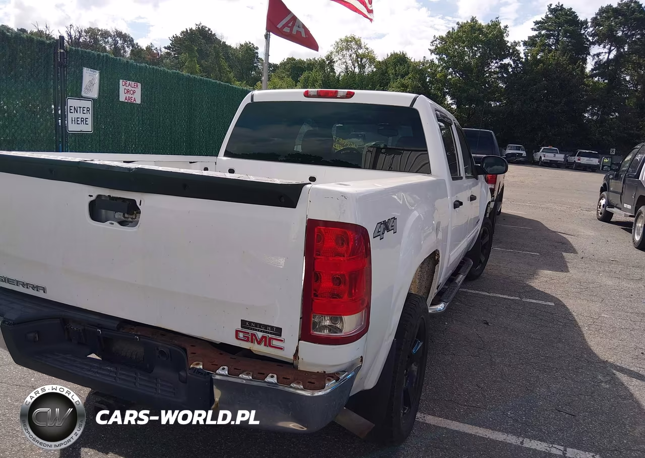 2010 GMC Sierra 1500 Sl VIN:3GTRKUEA4AG241714 - 4