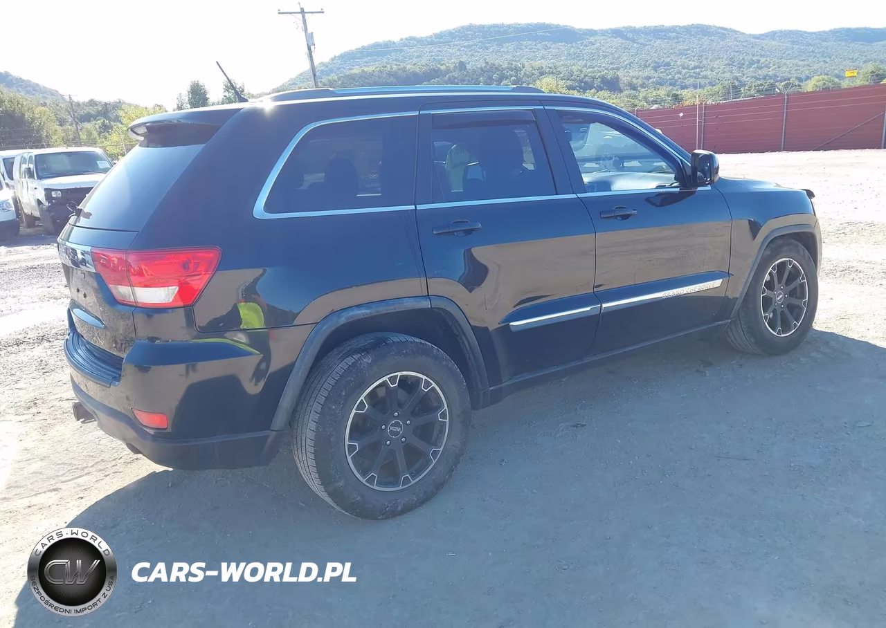 2011 Jeep Grand Cherokee Laredo VIN:1J4RR4GG0BC527412 - 4