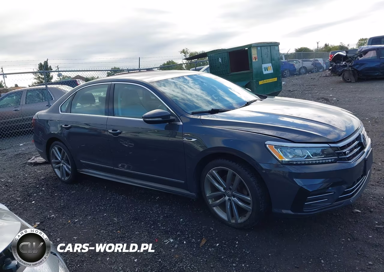2017 Volkswagen Passat 1.8T R-Line VIN:1VWDT7A30HC062645 - 14