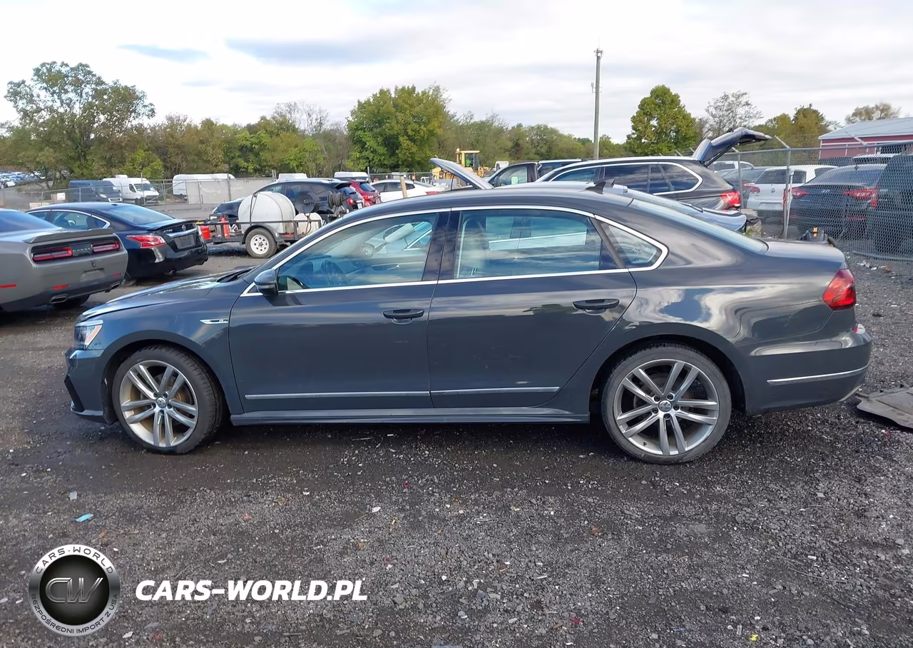 2017 Volkswagen Passat 1.8T R-Line VIN:1VWDT7A30HC062645 - 15